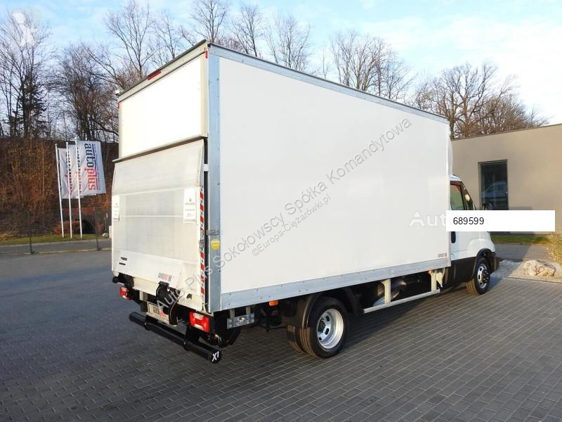 Kamion Iveco DAILY 35S16 KONTENER WINDA 8 PALET...