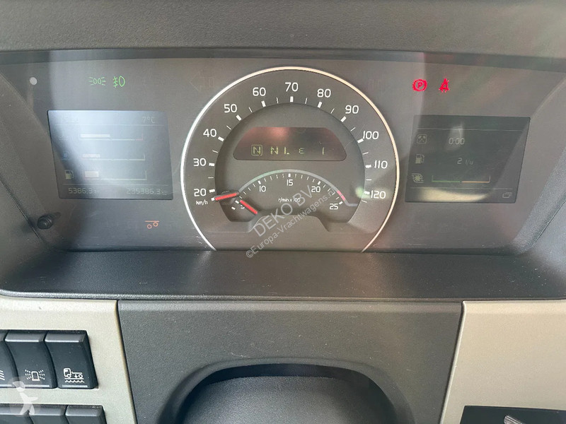 Kamion Volvo 430 !!8X4 TRIPLE!! EURO6!!...