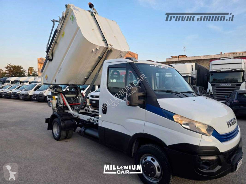 Utilaje pentru drumuri Iveco COMPATTATORE FARID...