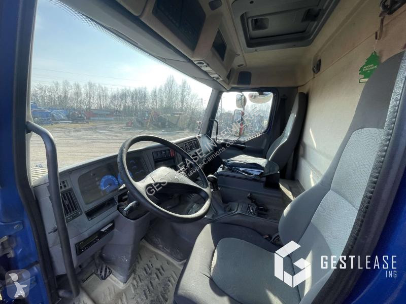 Camião Renault 320 DCI