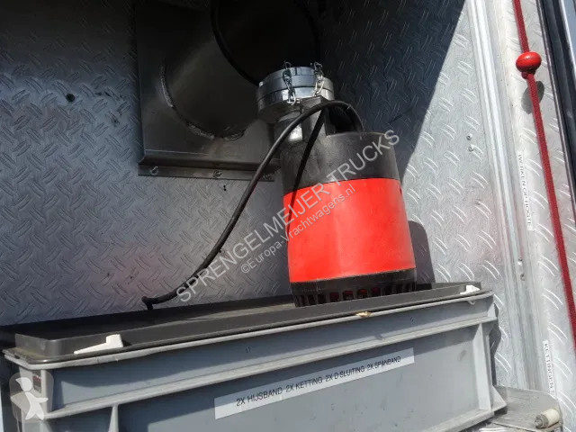 Camião MAN 224-with winch 2500liter tank manual...