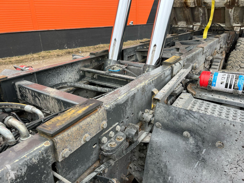 Kamion Volvo FH 750 10x4 ADR / RETARDER / FULL...