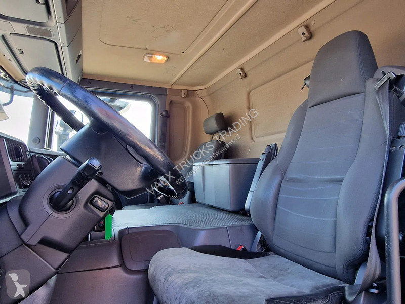 Camion Scania P320 4x2 - Side boars - oadlift -...