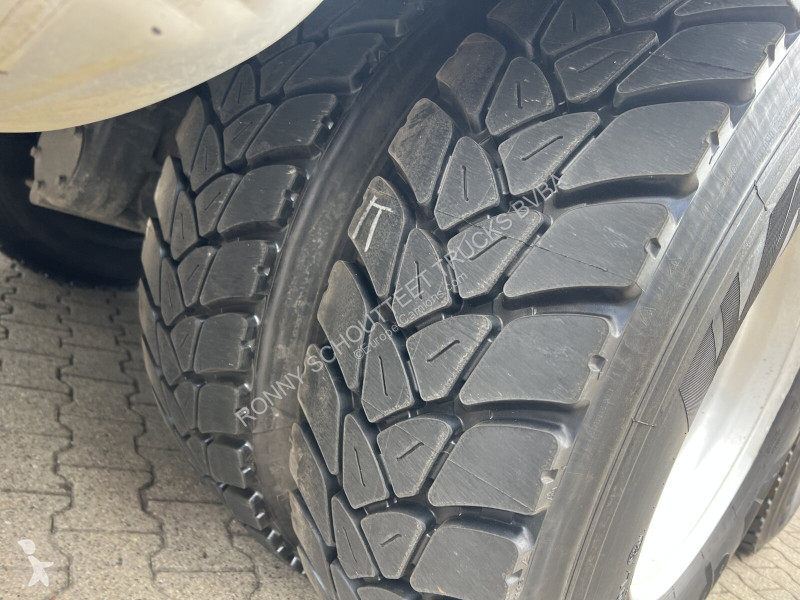 Camion Mercedes Arocs 3243 K 8x4 Arocs 3243 K...