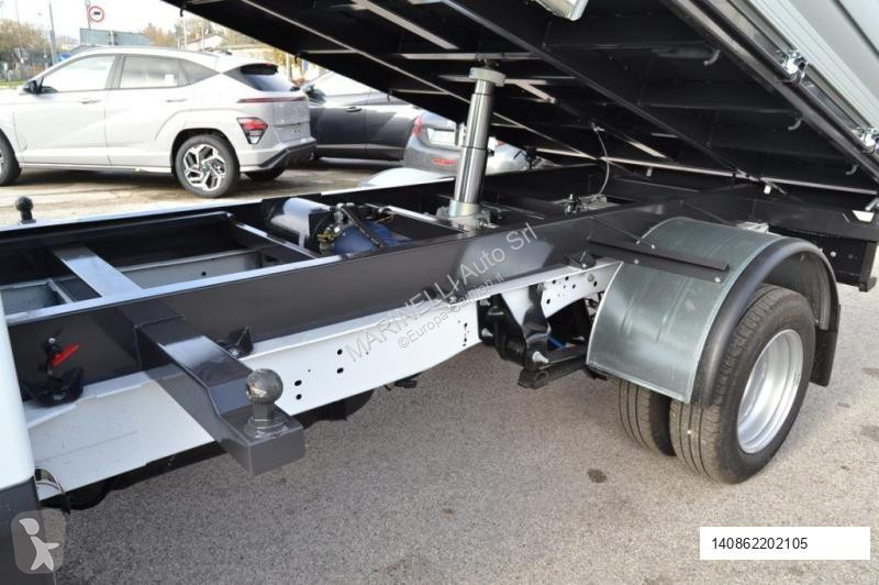 Véhicule utilitaire Ford 350 CASSONE...