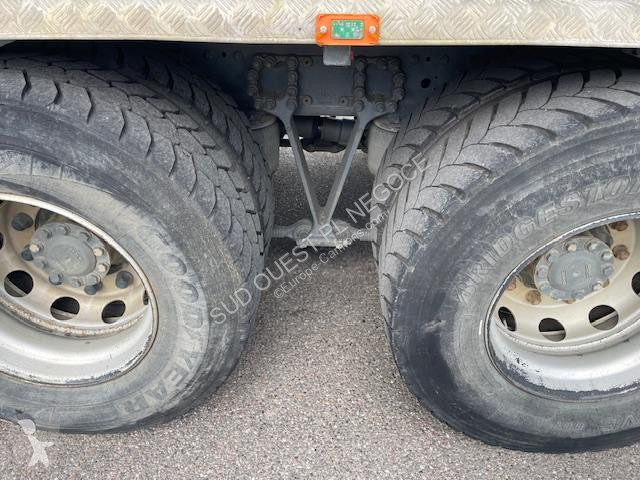 Camion DAF 410