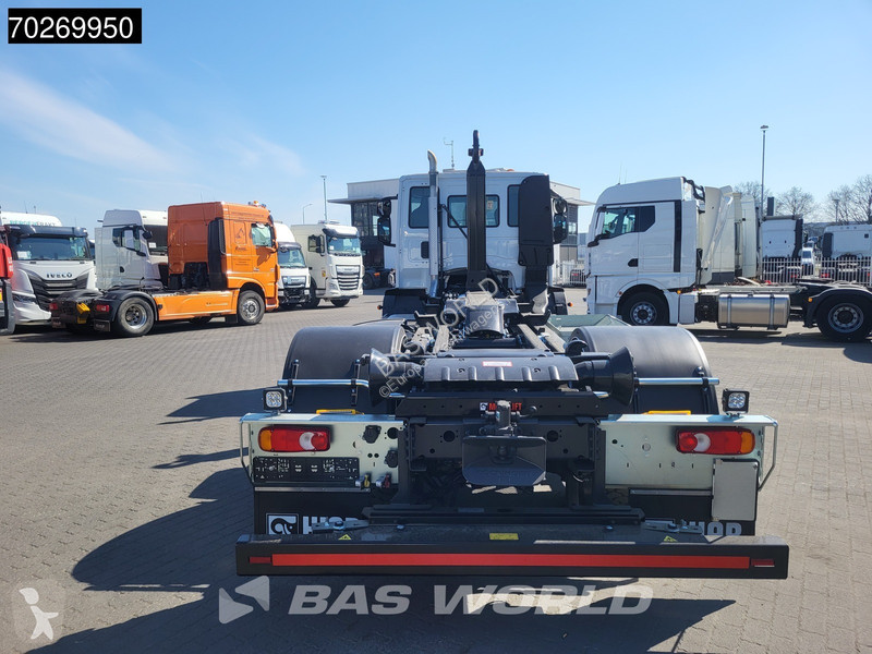 Kamion Iveco 180E320 4X2 NEW! 14tons Hiab...