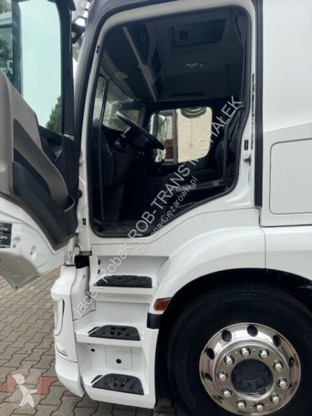 Camion Mercedes 18-46