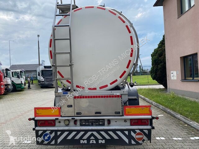 Camion Kässbohrer KA-INB