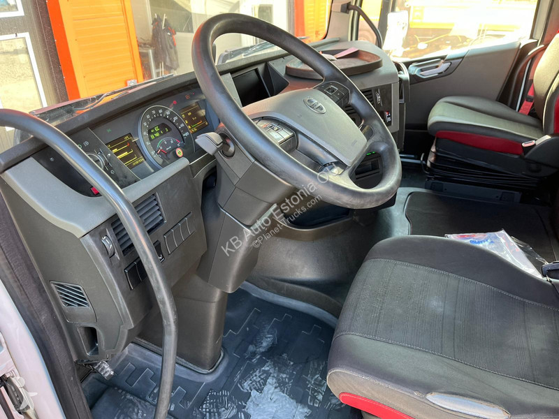 Kamion Volvo FH 460 6x2*4 FOR SALE AS CHASSIS /...