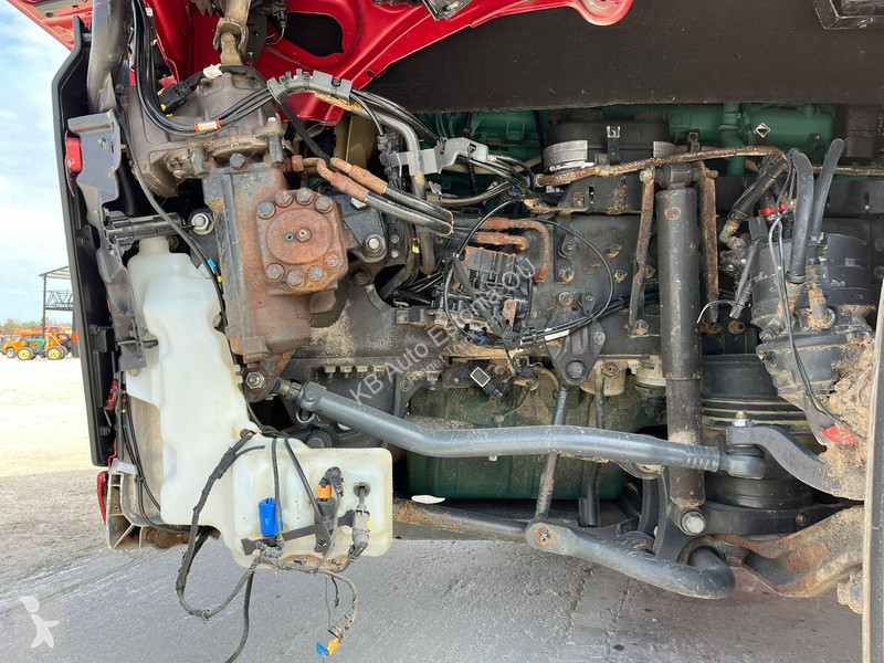 Kamion Volvo 750 8x4/4 DAMAGED !