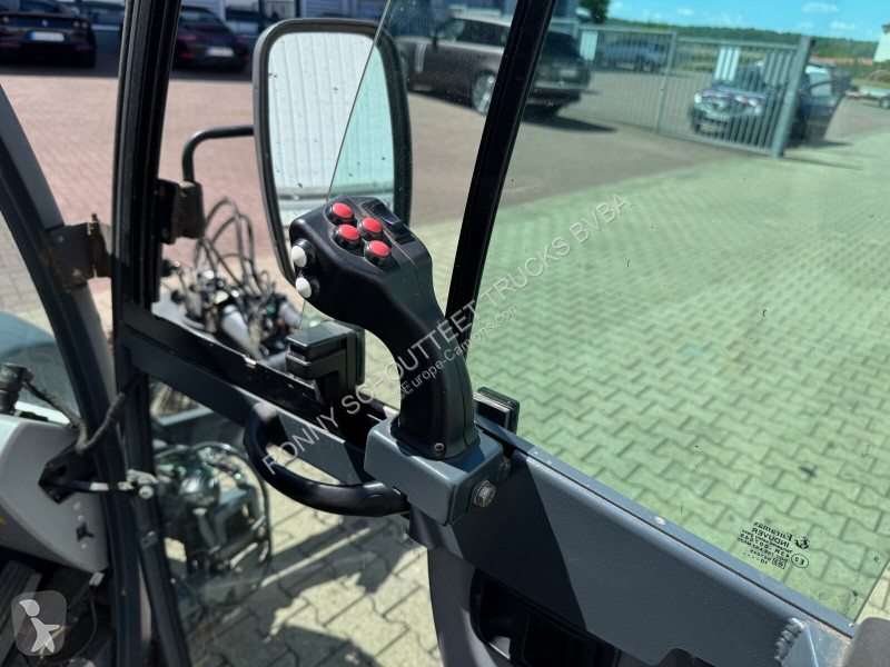 Utilaje pentru drumuri Hako Multicar Citymaster...