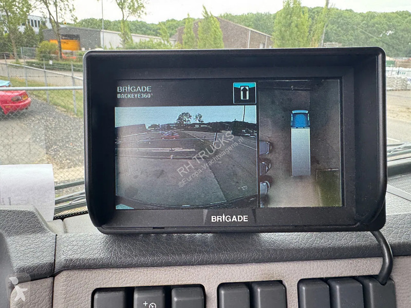 Kamion Volvo 250 4X2 - EURO 6 + DHOLLANDIA LIFT...