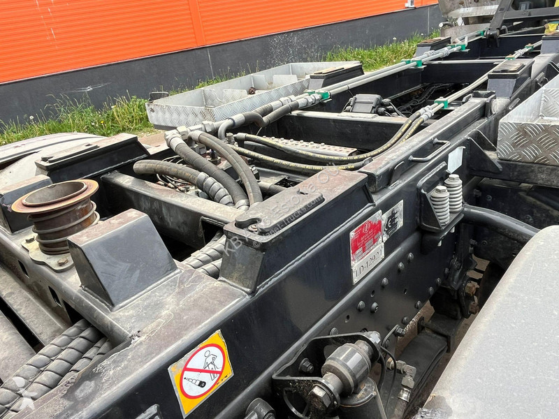 Kamion MAN 35.510 8x4 INTARDER / BOX L=5665mm