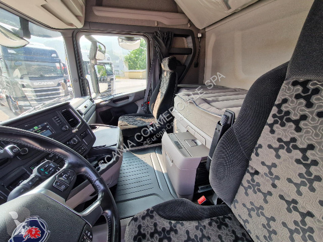 Kamion Scania R 450 B6x2*4NB