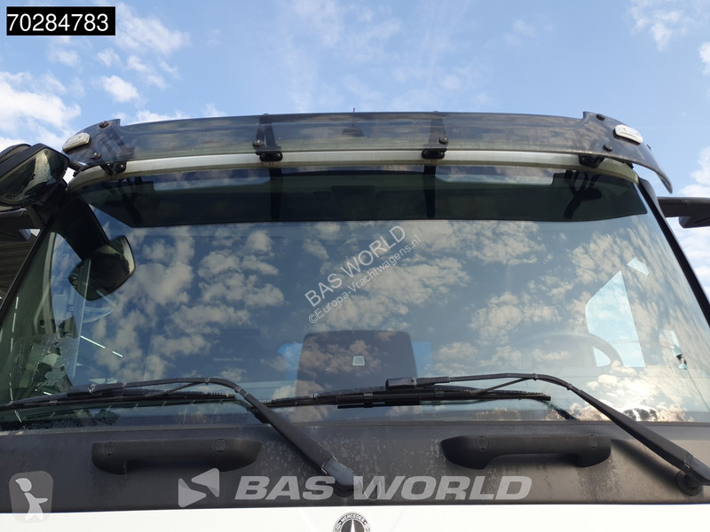 Camion Mercedes 3243 8X4 14m3 2-side tipper...