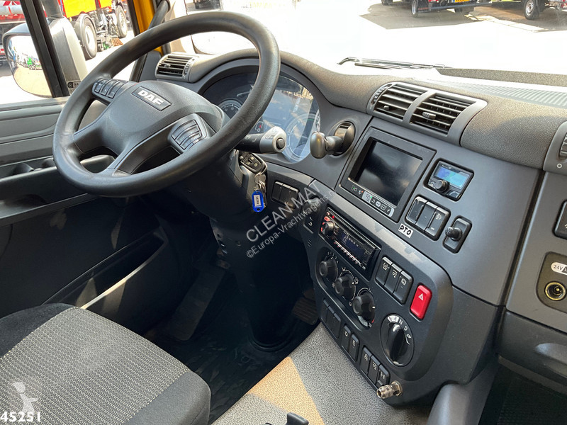 Camion DAF Q СF 400 8x2 Euro 6 Hiab 24 Tonmeter...
