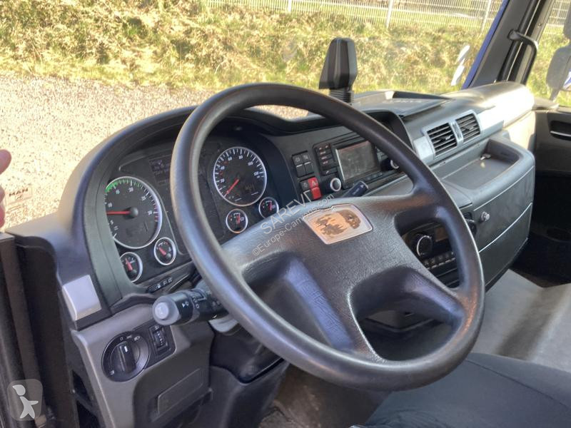 Camion MAN 12.220