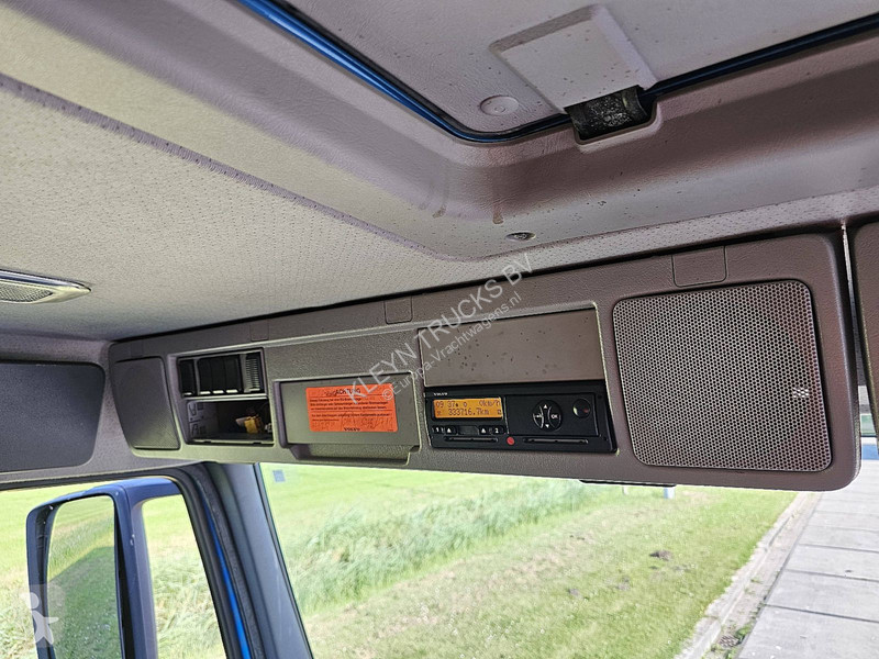 Kamion Volvo 11330 8X2 BÄR 2000KG LIFT