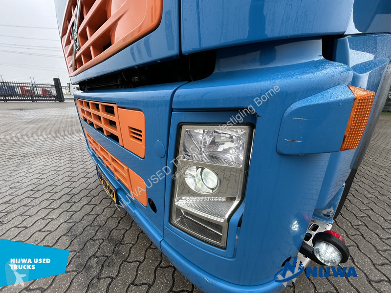 Vrachtwagen Volvo 440 6X2 Hiab 165 roller kraan