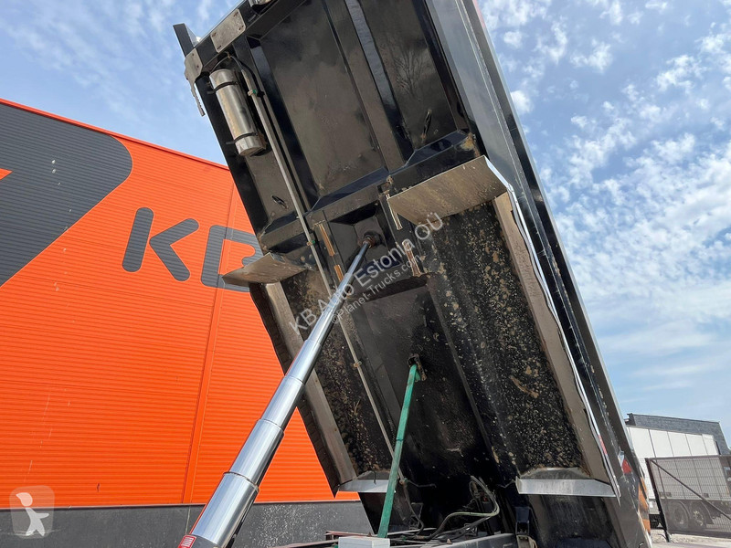 Kamion DAF 440 6x2 BOX L=5620 mm