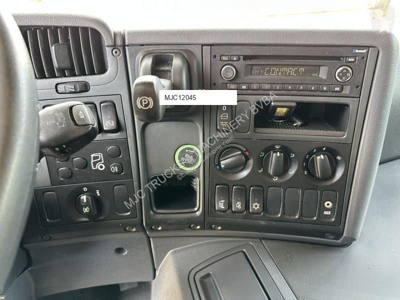 Kamion Scania P320 RETARDER - CLOSED BOX 8m25 x...