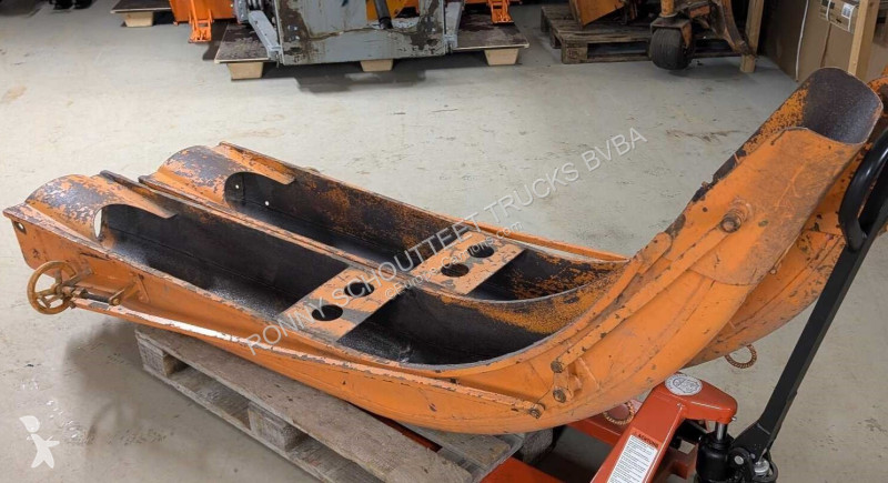 آلة لصيانة الطرق Unimog U52 411 4x4 Schneefräse...