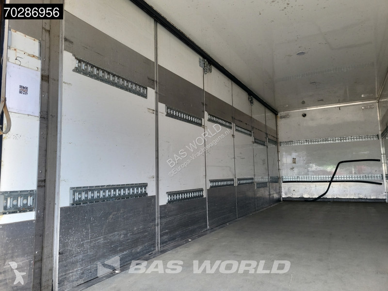 Vrachtwagen Mercedes 1827 4X2 2000kg...