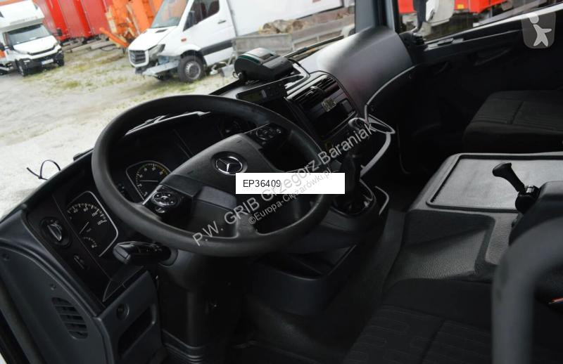 Kamion Mercedes 716 IZOTERMA REFRIGERATOR SIDE...