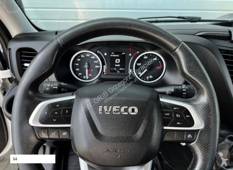 Véhicule utilitaire Iveco 35S18 Autotransporter...