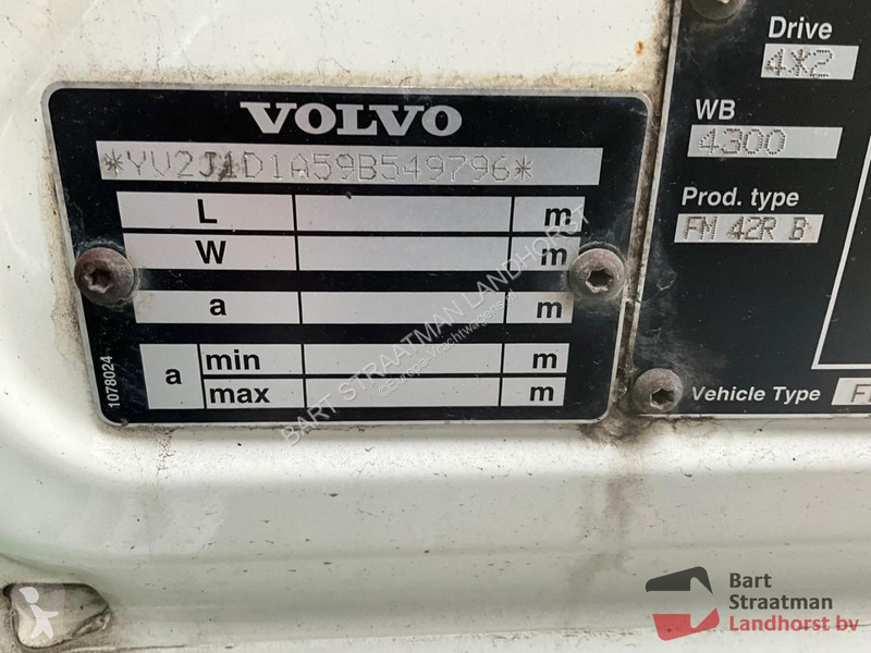 Camión Volvo 330 4x2 Euro 5 Tanker truck 15300...