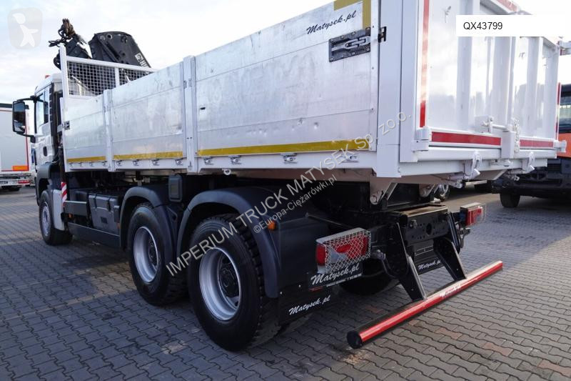 Camion MAN HIAB XS 122