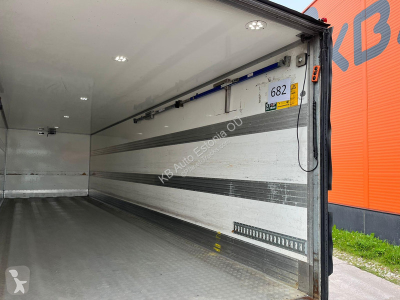Kamion Scania P 360 6x2*4 BOX =9718 mm
