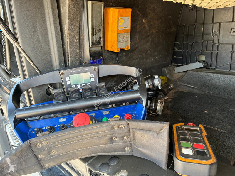 Kamion Volvo 750 8x4 HMF2620K-5 / WINCH /...