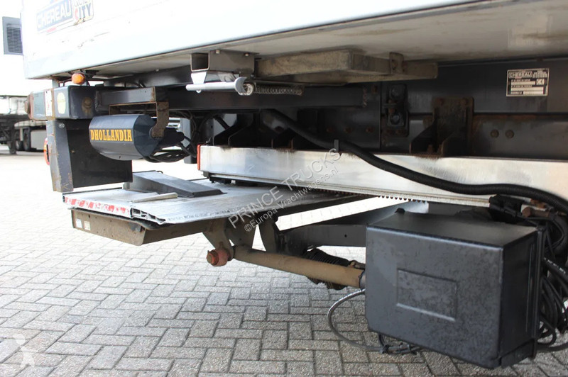 Kamion Volvo 330 * EURO5 * CARRIER SUPRA SILENT...