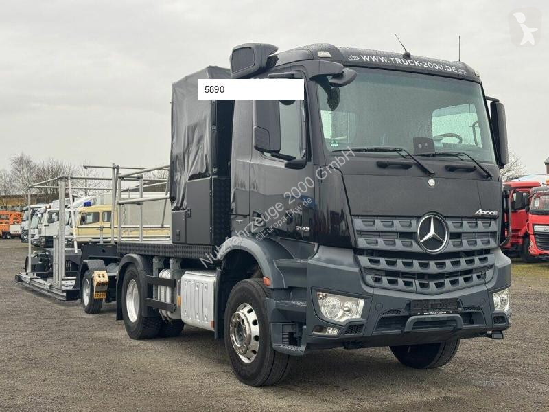 Kamion Mercedes Arcos 2143
