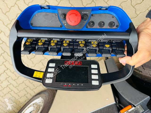 Traktor Volvo 10x4 mit F1150 Ladekran,...