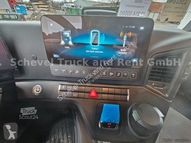 Kamion Mercedes 3251 Pritsche Kran...