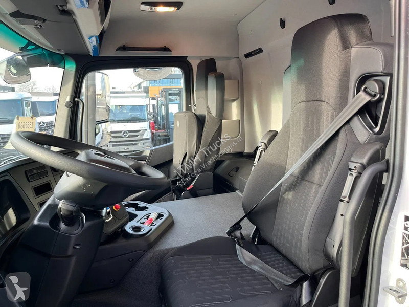 Camion Mercedes 3340 A 6x6 Cargo Truck