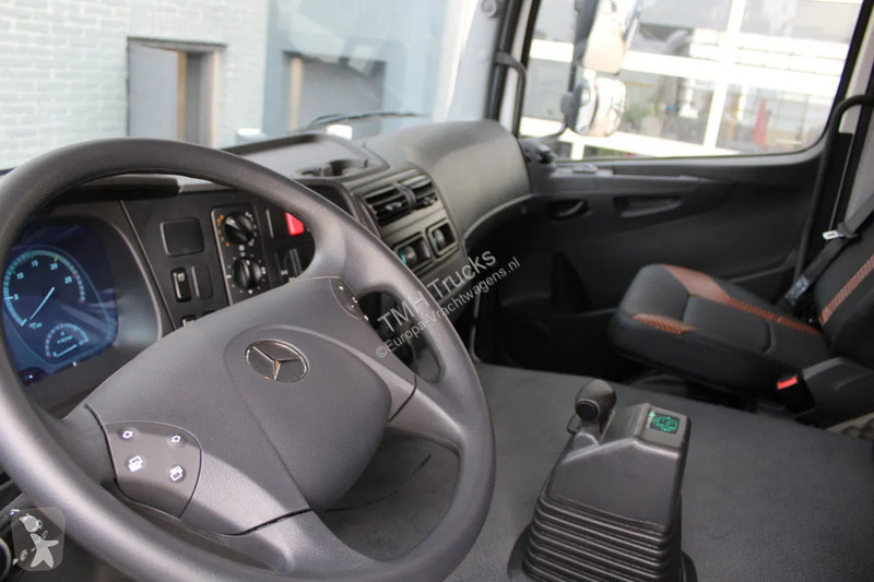 Camion Mercedes 3344 K 6x4 Tipper Truck