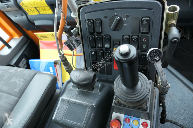 Camion Unimog U400 405/12