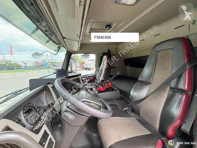 Camion Volvo PK 42002