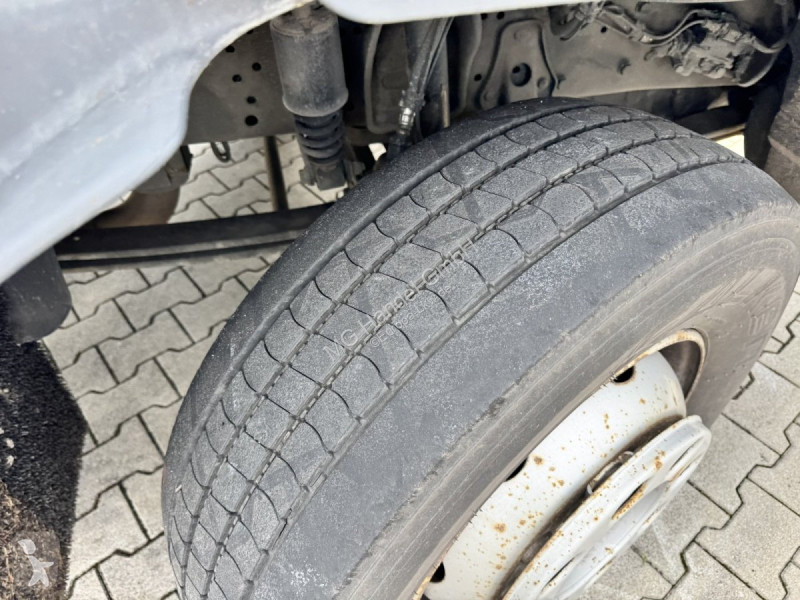 Camion Mercedes Atego 1224 Koffer mit Hebebühne