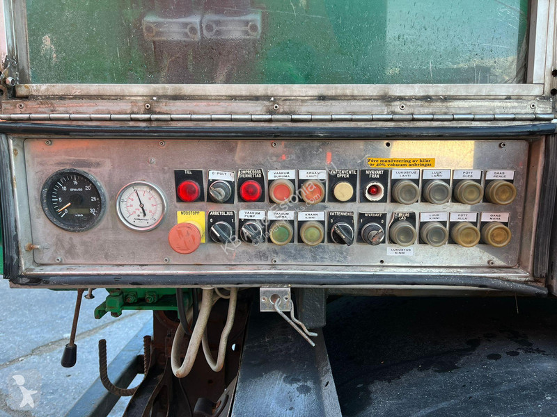 Lastbil Scania R 124 6x2*4 TANK 1500 I + 13000...