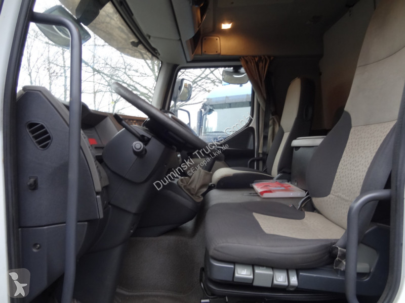 Kamion Renault 300.12 Fassi F80