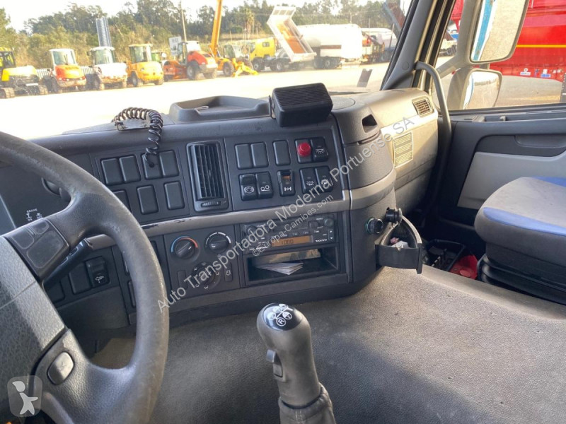 Camión Volvo 420