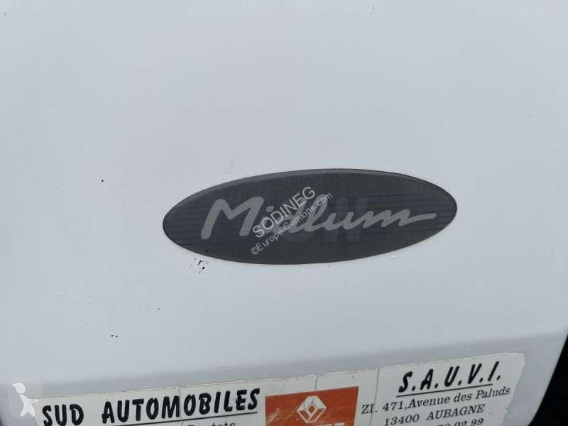 Kamion Renault  MIDLUM 220 DCI