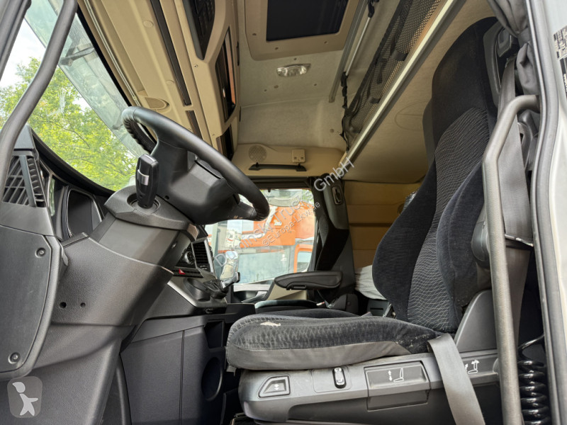 Cabeza tractora Mercedes 1842LS Kran HMF 2020...