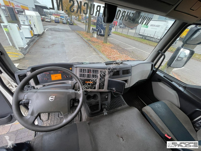 Kamion Volvo 250 Steel/Air - Automatic - Lift -...