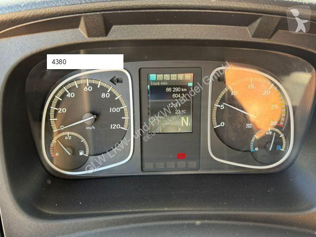 Kamion Mercedes ATEGO 1530 L Getränkekoffer...